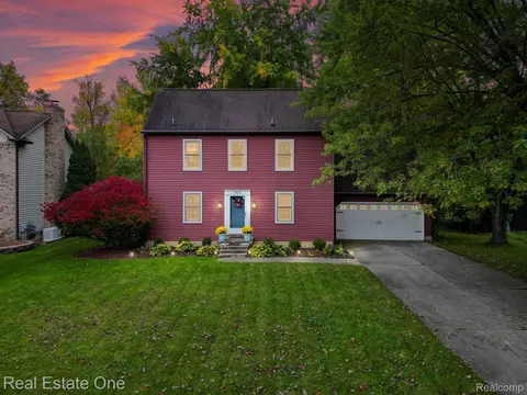 5428 Olde Saybrooke Rd, Grand Blanc, MI 48439