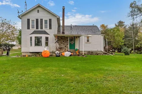 8755 S Sheridan Ave, Durand, MI 48429
