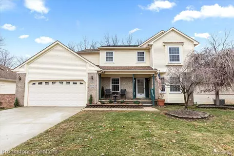 30128 Apple Grove Way, Flat Rock, MI 48134