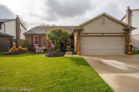 45161 Brunswick Dr, Canton, MI 48187