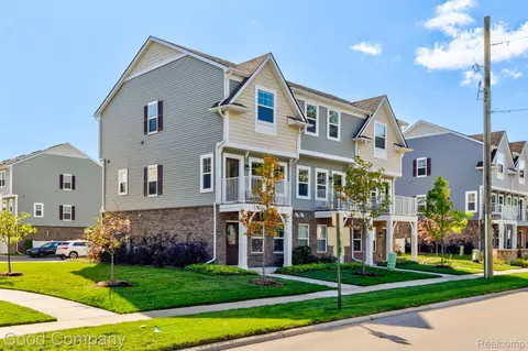500 Parkdale Ln #68, Ferndale, MI 48220