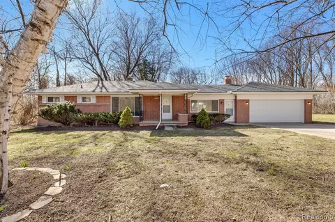 31130 Henry Ruff Rd, Romulus, MI 48174