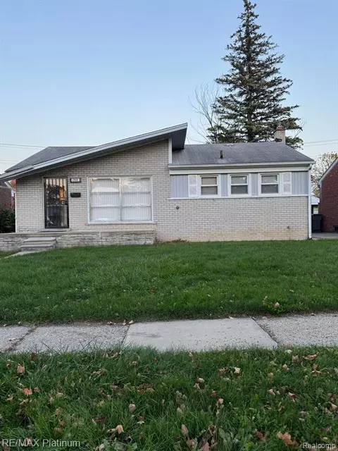 1705 Meadowlane St, Inkster, MI 48141