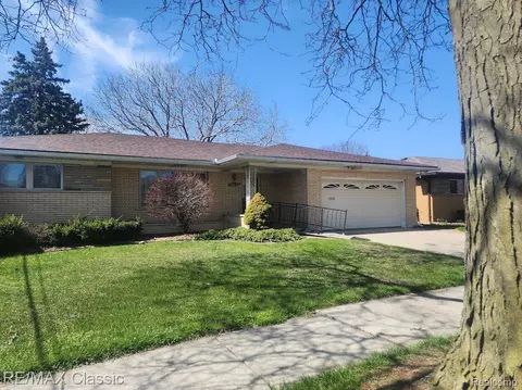 26633 Haverhill Dr, Warren, MI 48091