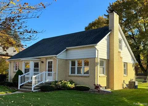 6732 E Main St, Cass City, MI 48726