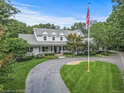 5324 S Lake George Rd, Metamora, MI 48455