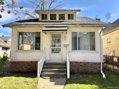 4265 Pitt St, Ecorse, MI 48229
