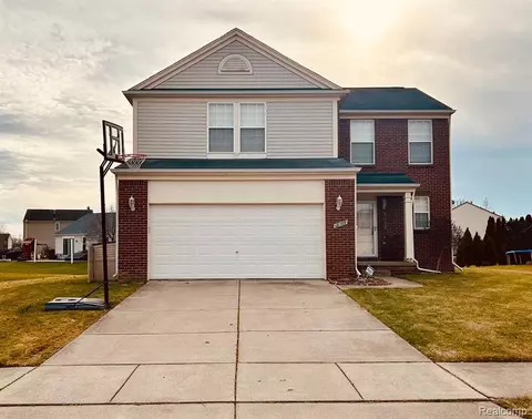 18010 Troon Trl, Macomb, MI 48042