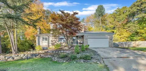 1982 Tiley Cir, Commerce Twp, MI 48382