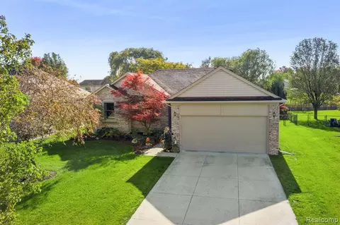 52104 Defever Ln, Chesterfield, MI 48047