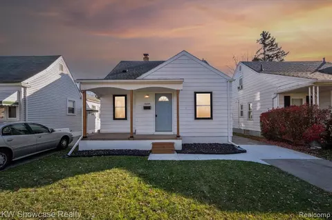 15884 N Centralia St, Redford, MI 48239