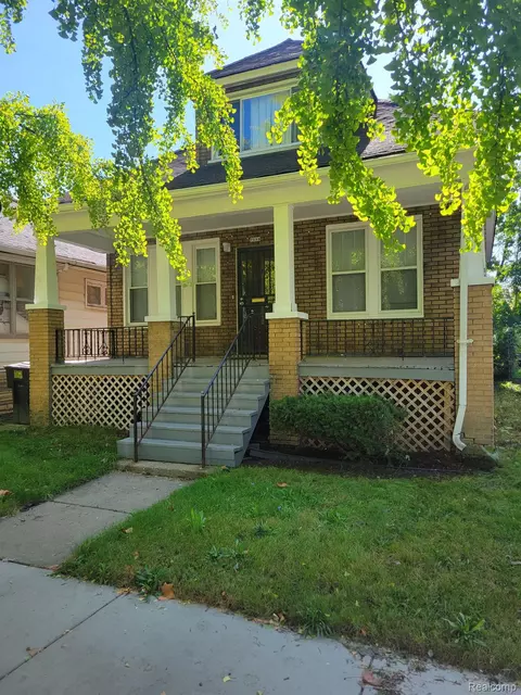 7539 Holmes St, Detroit, MI 48210