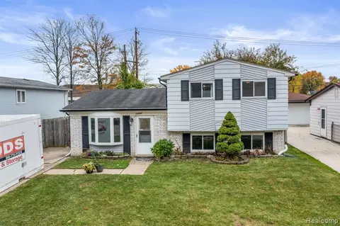 24944 Orchid St, Harrison Township, MI 48045