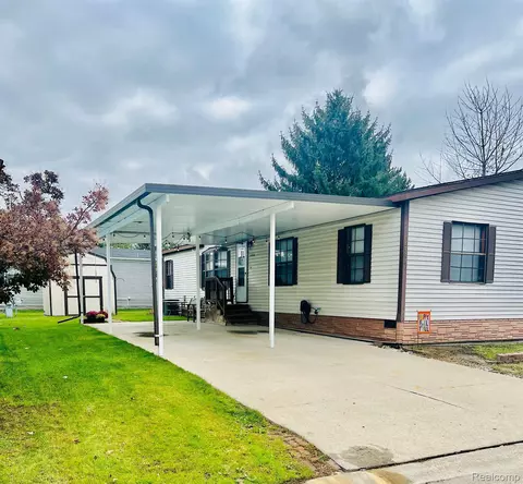 49936 Piccadilly, Shelby Township, MI 48315
