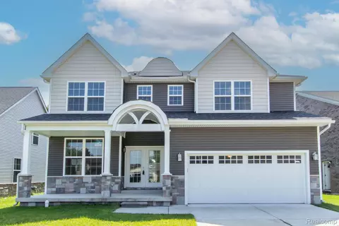 2594 Maplecrest Rd, Sterling Heights, MI 48310