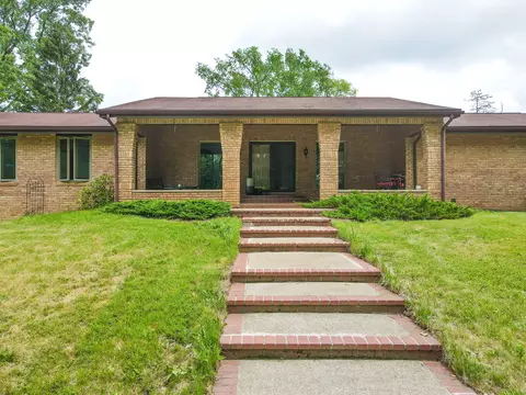 2300 Lake George Rd, Addison, MI 48367