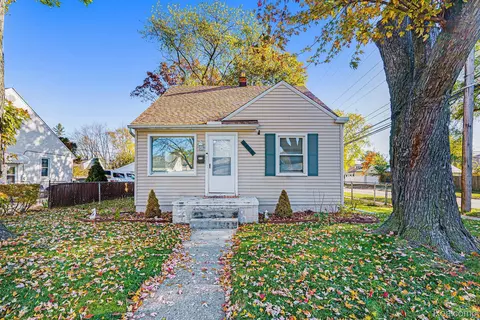6808 Norborne Ave, Dearborn Heights, MI 48127