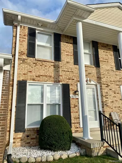 16265 Hamilton St, Southgate, MI 48195