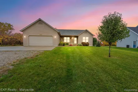 4146 Neuman Rd, St. Clair, MI 48079