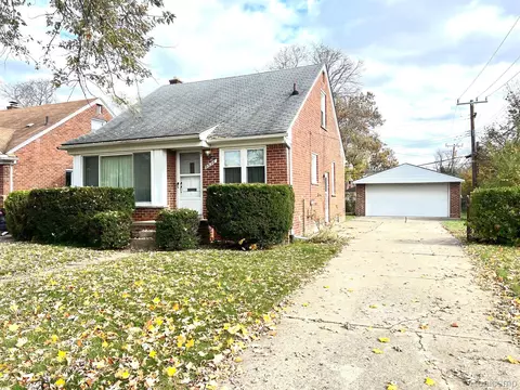 9538 Fenton, Redford, MI 48239