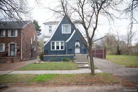 5283 Lakeview St, Detroit, MI 48213