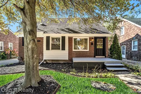 11323 W Parkway St, Redford, MI 48239