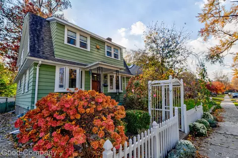 712 Saint Charles, Royal Oak, MI 48067