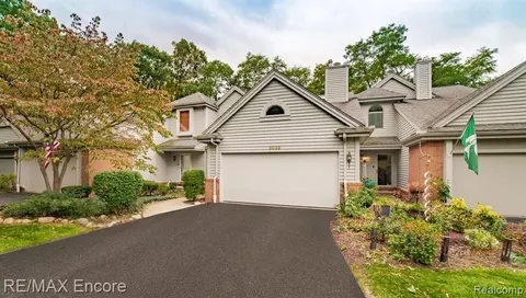 5039 Timberway Trl, Clarkston, MI 48346