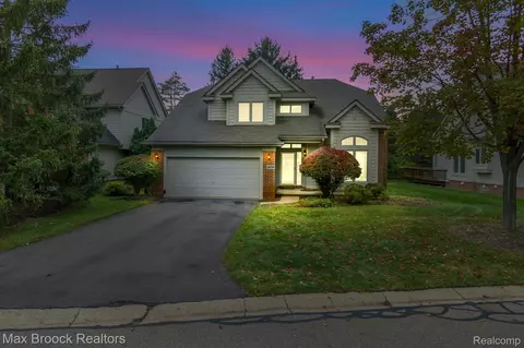 30722 Tanglewood Trl, Farmington Hills, MI 48331
