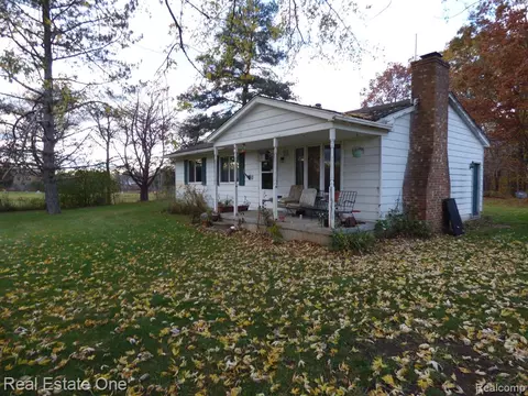 3509 5 Mile Rd, South Lyon, MI 48178