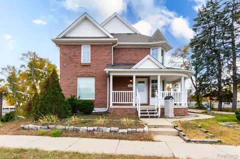 4828 S Wayne Rd, Wayne, MI 48184