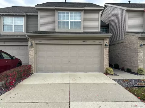 43983 Stoney Ln, Sterling Heights, MI 48313