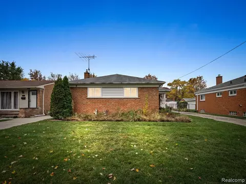 13121 Columbia, Redford, MI 48239