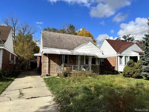 8899 Artesian St, Detroit, MI 48228