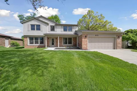 872 Wesley Dr, Troy, MI 48098