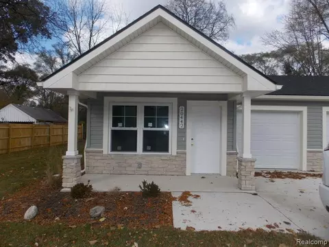 20442 Westland Dr, Southfield, MI 48075