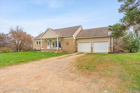 5690 Green Rd, Oceola, MI 48430