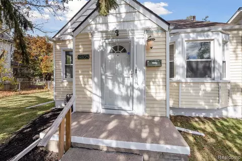 25562 Ivanhoe, Redford, MI 48239