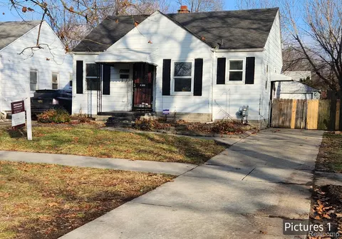 20082 Strasburg St, Detroit, MI 48205