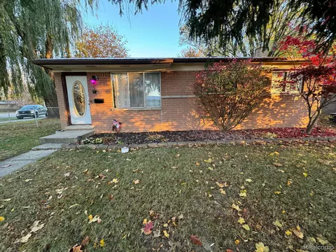 11621 Danforth Dr, Sterling Heights, MI 48312 photo 1
