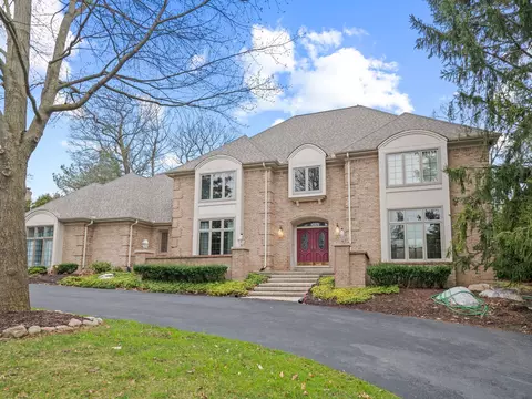2870 Meadowood Ln, Bloomfield Township, MI 48302