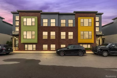 1230 Diamond Crt Ct UNIT C, Royal Oak, MI 48067