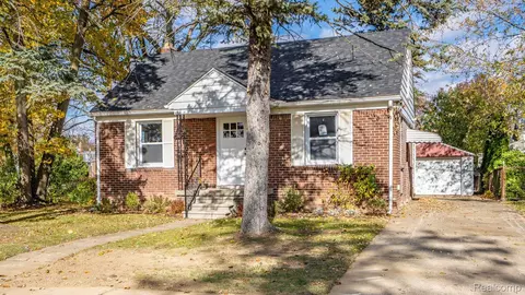 31792 Chester St, Garden City, MI 48135
