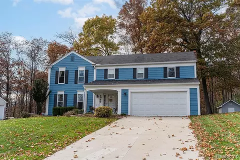 5956 Cromwell Rd, West Bloomfield, MI 48322