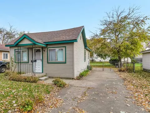 6137 Glenis St, Taylor, MI 48180