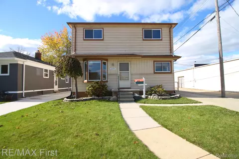 22541 Gascony Ave, Eastpointe, MI 48021