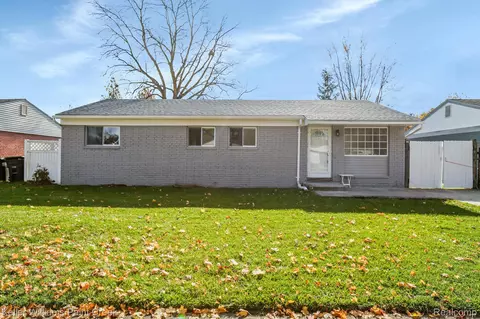 27043 Leroy St, Taylor, MI 48180