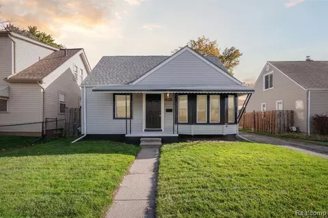 23044 Crossley Ave, Hazel Park, MI 48030