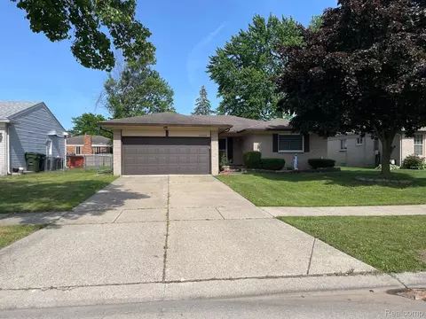 38160 Yonkers Dr, Sterling Heights, MI 48310