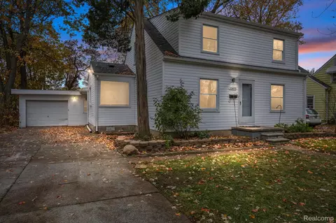 33475 Brown St, Garden City, MI 48135